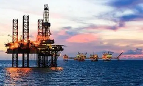 Giá dầu có thể giảm về 70 USD/thùng trong năm 2027, lợi nhuận các "ông lớn" dầu khí Việt Nam sẽ ra sao?
