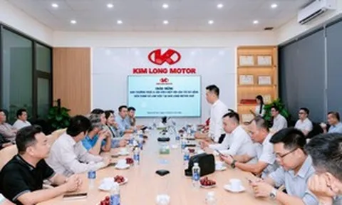 Trực tiếp 'thử lửa' dàn xe thế hệ mới, Hiệp hội Vận tải Đà Nẵng ấn tượng đặc biệt với Kim Long Motor