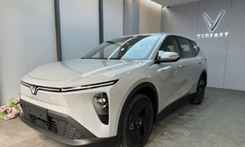 Chỉ vừa lăn bánh 20km, chủ xe VinFast VF MPV 7 quyết định rao bán, công khai giá và nói rõ tình trạng xe hiện tại