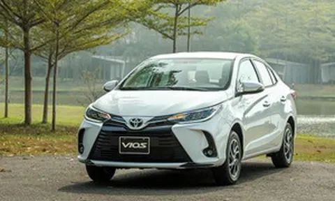 Một mẫu xe của Toyota vẫn là 'vua doanh số' sedan hạng B: Giá từ 458 triệu đồng, miễn 100% phí trước bạ