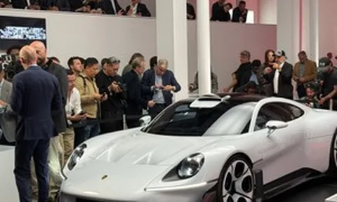 Siêu xe đầu bảng mới của Porsche lộ diện