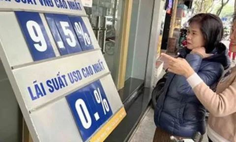 NHNN yêu cầu giảm lãi suất, một ngân hàng vẫn trả lãi tiền gửi tới 10%/năm
