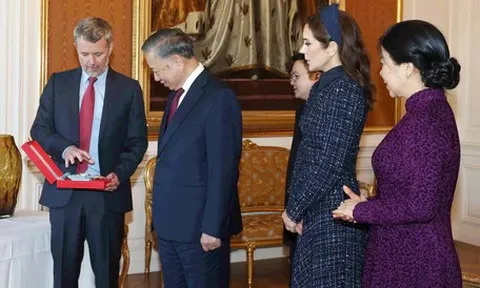 Tổng Bí thư, Chủ tịch nước Tô Lâm nhận huân chương cao quý nhất của Đan Mạch