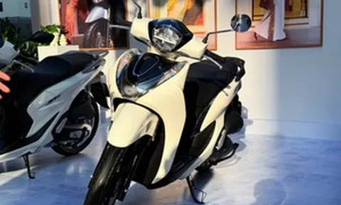 Honda SH Mode 2027 chính thức lên kệ: Giá gần 60 triệu đồng, có gì để 'chiều' khách hàng?