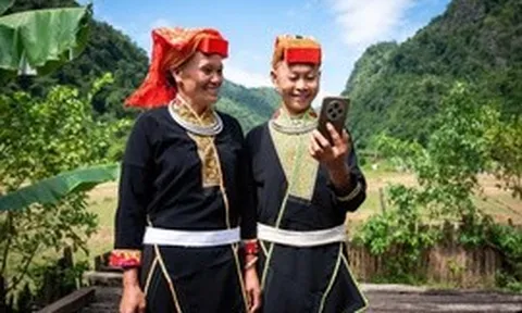 Xóa vùng lõm sóng di động, kết nối những bản làng xa xôi