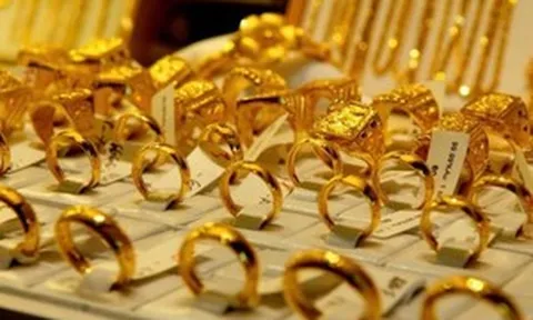 Giá vàng hôm nay (23/10): Tiếp tục lao dốc, chuyên gia thừa nhận chưa muốn đầu tư vào vàng