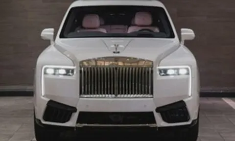 Bên trong chiếc Rolls-Royce Cullinan màu hồng độc bản dành riêng cho giới nhà giàu tại thành phố ma thuật