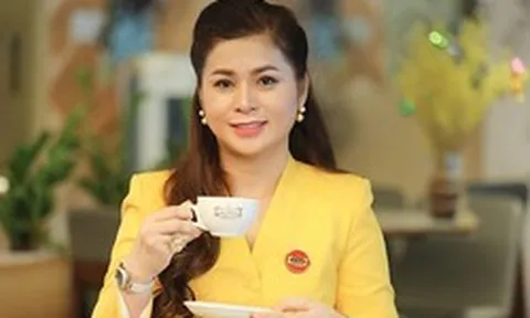 King Coffee của bà Lê Hoàng Diệp Thảo muốn mua lại quán Starbucks ngay trên đất Mỹ