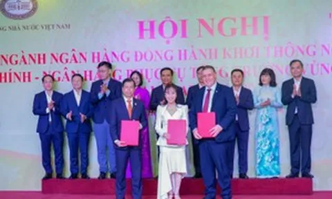 Dưới sự chứng kiến của Thống đốc Phạm Đức Ấn, HDBank và Vikki đăng ký tài trợ 124.500 tỷ đồng cho 4 dự án lớn