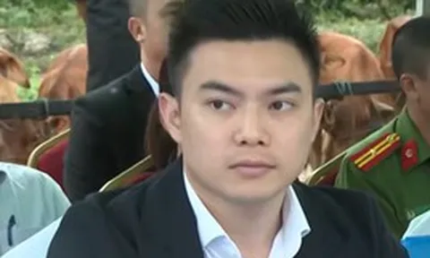 Thiếu gia Tập đoàn Sơn Hải làm việc ở công trường