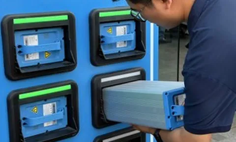 Nghịch lý tăng trưởng của xe máy xăng: Thị phần ngày càng giảm, doanh số đi ngang