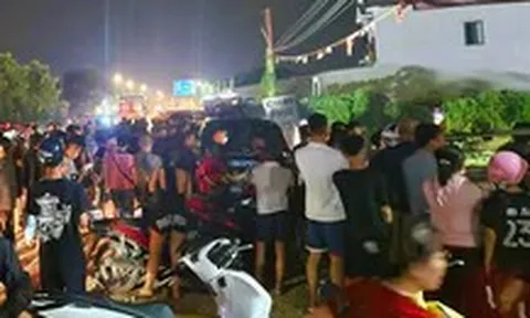 Đã bắt được hai thanh niên cầm kiếm cố thủ trên tầng hai ngôi nhà ở Thanh Hóa