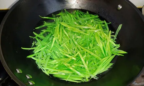 Loại rau được chuyên gia Mỹ "khen hết lời", hóa ra ở Việt Nam ra chợ là thấy