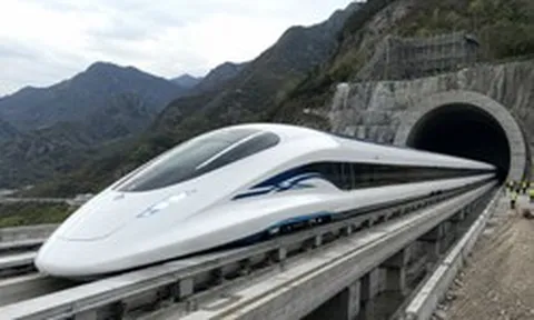Dừng thi công tuyến tàu cao tốc 500 km/h do chi phí đội lên gấp đôi, rút ngắn thời gian di chuyển giữa hai thành phố lớn chỉ còn 1 tiếng