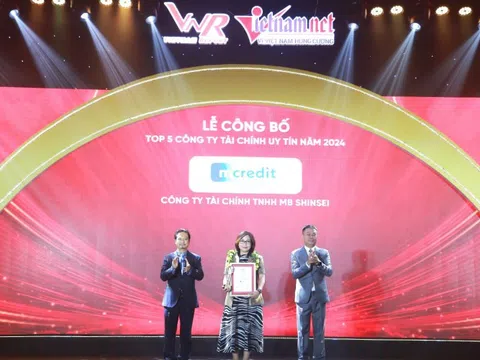 Mcredit vinh dự ghi danh Top 5 công ty uy tín nhất ngành tài chính năm 2024