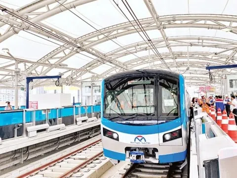 Metro Bến Thành - Suối Tiên chính thức hoạt động "đẩy" giá căn hộ chung cư dọc tuyến tăng nóng 35 - 70%, cao vượt trội so với thị trường