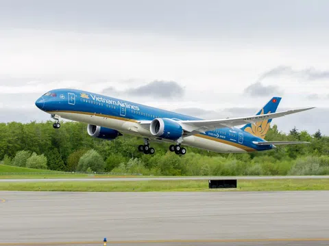 Vietnam Airlines chuyển hướng hạ cánh Đà Nẵng cấp cứu hành khách