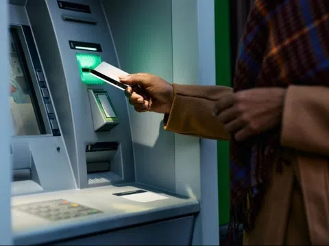 Chỉ còn 2 ngày trước nghỉ Tết: Lưu ý điều này khi rút tiền tại máy ATM để không bị mất tiền hay lộ thông tin cá nhân