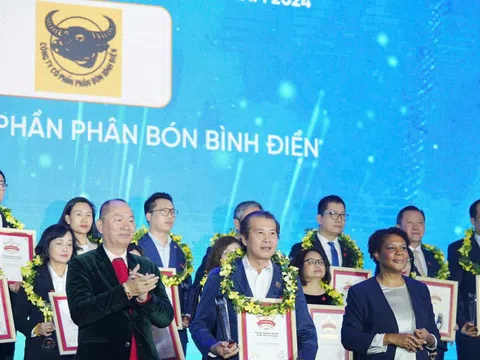 Phân bón Bình Điền tiếp tục đạt danh hiệu "Top 50 doanh nghiệp xuất sắc nhất Việt Nam năm 2024".