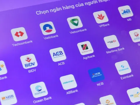 Gần Tết, app ngân hàng thi nhau bận 'bảo trì' đột xuất