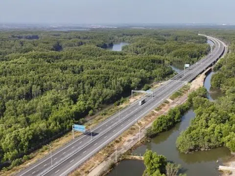 Thêm gần 33 km cao tốc Bến Lức - Long Thành được đưa vào khai thác dịp 30/4