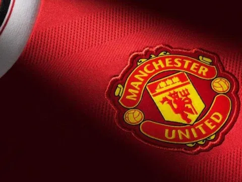 Manchester United lâm vào khủng hoảng tài chính: Sa thải hàng trăm nhân viên, bữa trưa bị cắt giảm đến mức cầu thủ chỉ được ăn súp và bánh mì