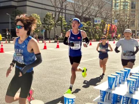 Hứa Thuận Long & Hoàng Thị Ngọc Hoa cùng Pocari Sweat sẵn sàng chinh phục Tokyo Marathon 2025