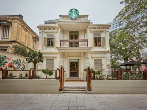 Chưa mở lại cửa hàng Reverse tại TP.HCM, nhưng Starbucks vừa tiếp tục khai trương mô hình đặc biệt ở Hà Nội