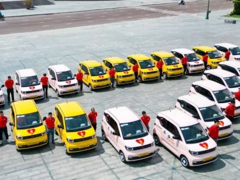 Tương lai của 'tân binh' xe điện mini trong sân chơi taxi công nghệ