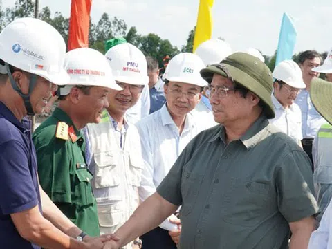 Thủ tướng chỉ đạo thí điểm dùng cát biển thi công cao tốc