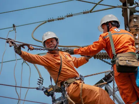 EVNCPC sẵn sàng xử lý các sự cố, bảo đảm cấp điện trong dịp lễ 30/4 – 1/5
