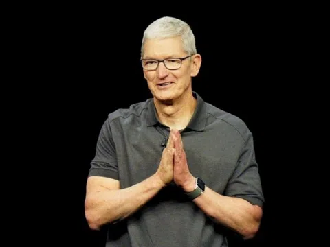 Tim Cook: "Gần như mọi sản phẩm Apple đều đến từ Việt Nam" - Giữa nguy khốn, công ty lại tìm được chân ái?