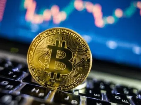 Bitcoin mất vị thế 'vàng kỹ thuật số': Bão thuế quan đang ép đồng tiền số này lột xác?