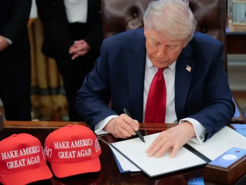 Ông Trump muốn áp thuế ngay lập tức phim sản xuất bên ngoài nước Mỹ để 'cứu Hollywood khỏi cái chết rất nhanh'