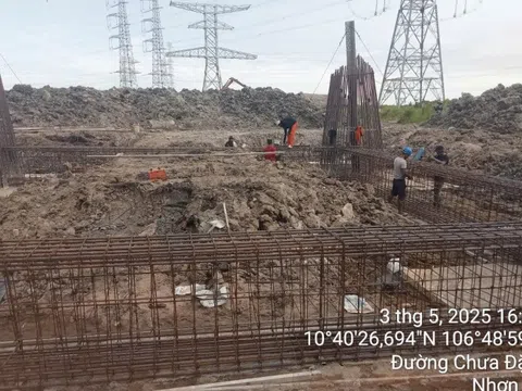 Thi công xuyên lễ đưa dự án đường dây 220kV NMĐ Nhơn Trạch 3 - rẽ Mỹ Xuân - Cát Lái về đích