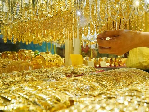 Giá vàng chiều 8/5 lao dốc mạnh, giảm tới hơn 2 triệu đồng/lượng