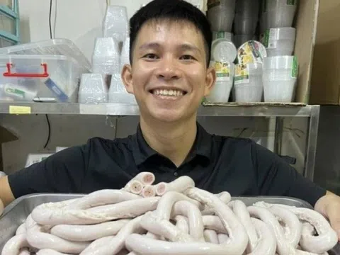 Chủ quán Lòng Chát xin lỗi vì nói quá về bộ lòng se điếu dài 40 mét, thực chất chỉ khoảng hơn 20 mét