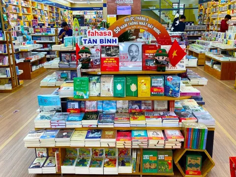 Chuỗi nhà sách lớn nhất nước Fahasa mỗi ngày thu 26 tỷ đồng, vừa chi tiền tỷ cải tạo 2 Nhà sách gần 30 tuổi
