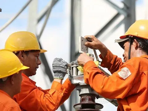 Giá điện tăng 4,8% lên hơn 2.200 đồng/kWh từ 10/5