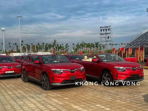 Cơ hội xem tận mắt bộ đôi VinFast VF 8 mui trần tại Hải Phòng: Thiết kế như xe thương mại, có 2 phiên bản