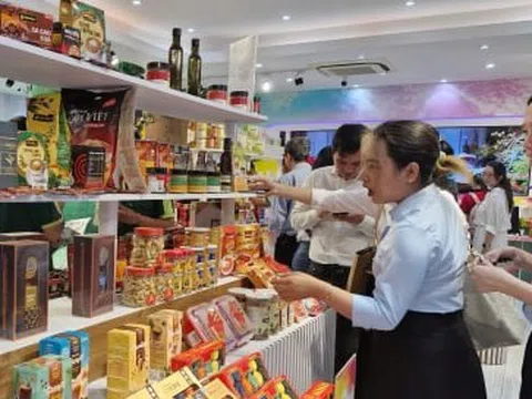 Doanh nghiệp Việt chạy nước rút trước khi Mỹ áp thuế đối ứng