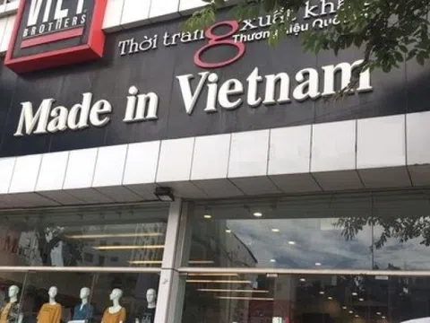 Thực hư chuyện Thương hiệu Việt 22 năm tuổi sắp đóng cửa: Dân tình đổ xô săn hàng giữa 'cơn bão sale sập sàn'