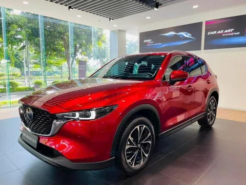 Mazda CX-5 lần đầu bán vượt Xpander, Ranger trong năm nay, dễ thành xe xăng/dầu bán chạy nhất tháng tại Việt Nam sau cơn sốt giảm giá kịch sàn