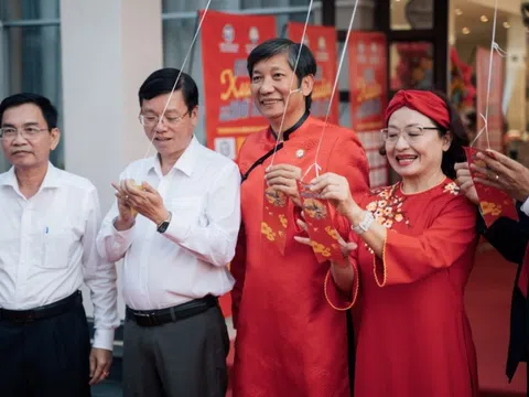 Ông chủ tiệm vàng lớn bậc nhất TP. HCM: Từng làm phụ xe tải, góp hàng tỷ chống dịch, sống âm thầm và trao ‘niềm tin vàng’ suốt 36 năm