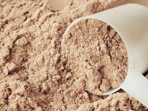 Phạt nặng công ty dùng gần 4,4 tấn nguyên liệu hết hạn để chế biến thực phẩm chức năng