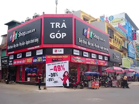 FPT Shop bắt tay Vietcombank biến hơn 600 cửa hàng trở thành "cây ATM" rút, chuyển tiền