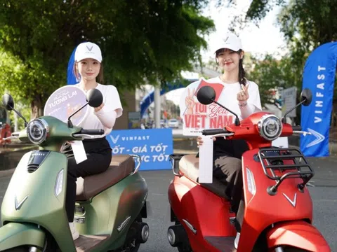 Người dân chuyển sang xe máy điện vì tiết kiệm, sạch và không lo bị “cấm cửa”