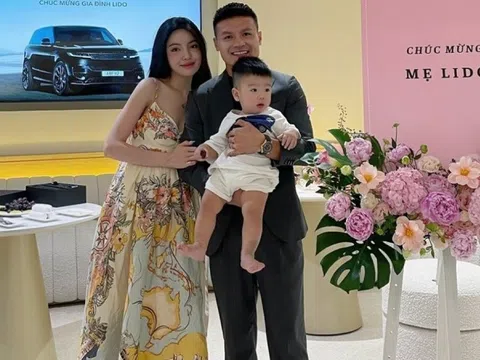 Chiếc xe 8 tỷ vừa được cầu thủ Quang Hải tặng, Chu Thanh Huyền đi xế xịn nhưng có điều kiện