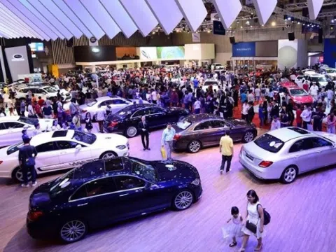 Xe nhập khẩu 'soán ngôi' lắp ráp, các hãng ô tô Việt đua nhau tung các chương trình khuyến mãi 'chưa từng có'