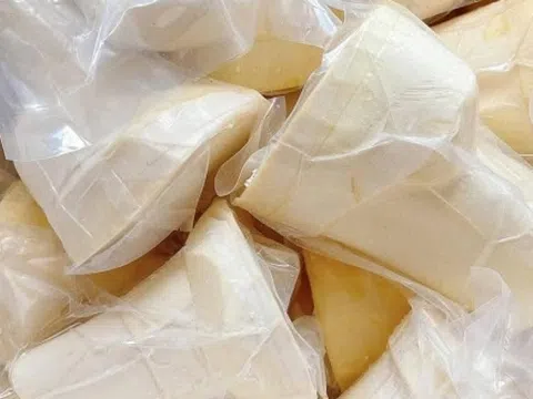 Phần tưởng bỏ đi của cây dừa không ngờ là đặc sản hiếm: Giá tới 150.000 đồng/kg, được săn lùng khắp nơi